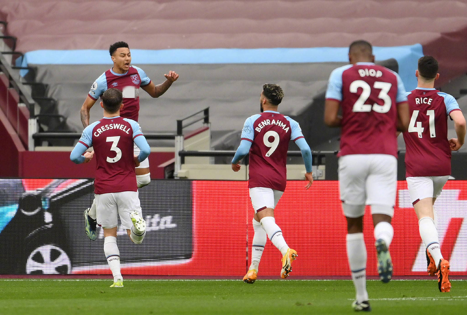 场的同时 场的同时